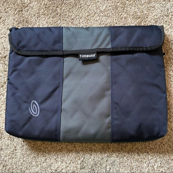 XL Laptop Sleeve - Picture 1 of 5